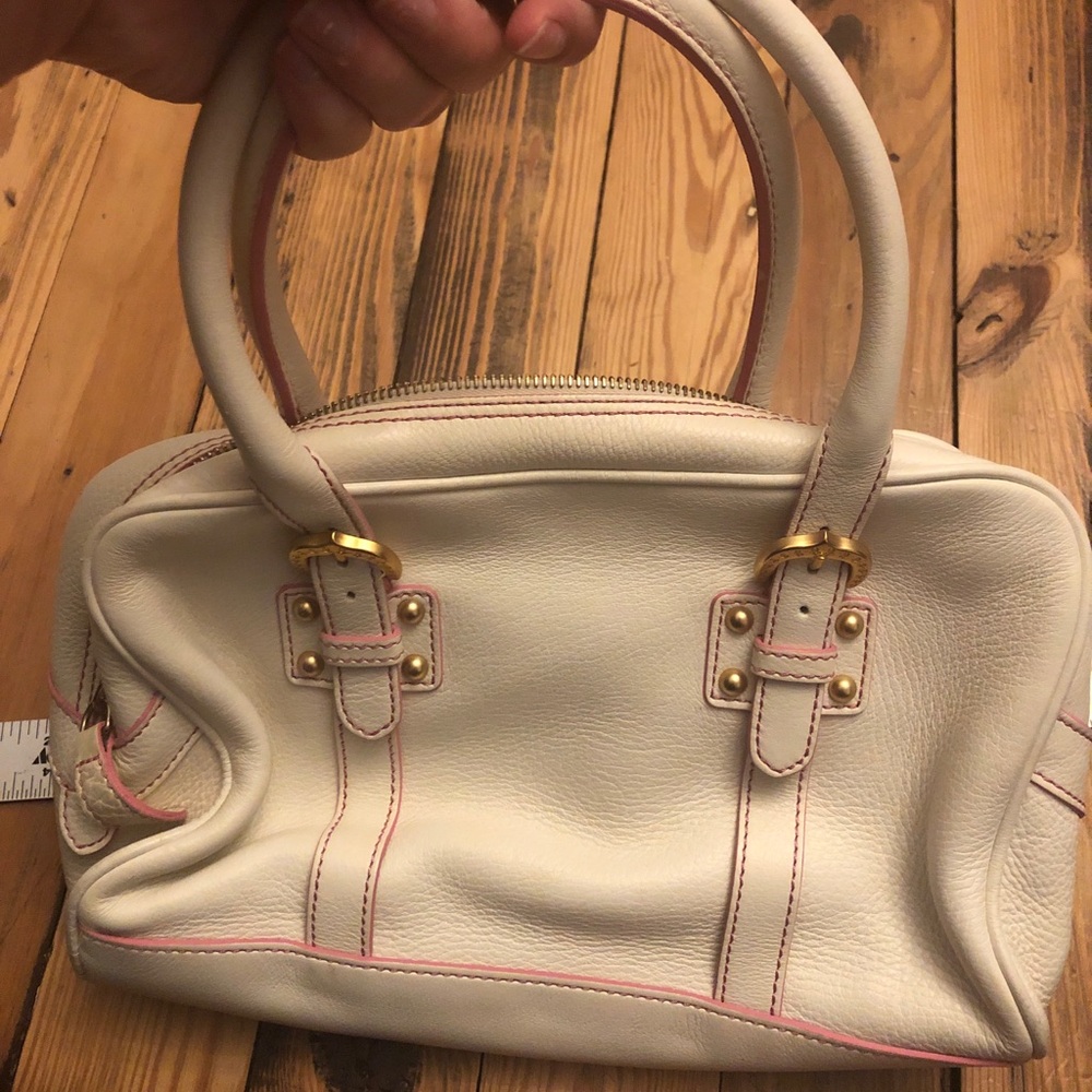 Dooney & Bourke White leather pink lining purse